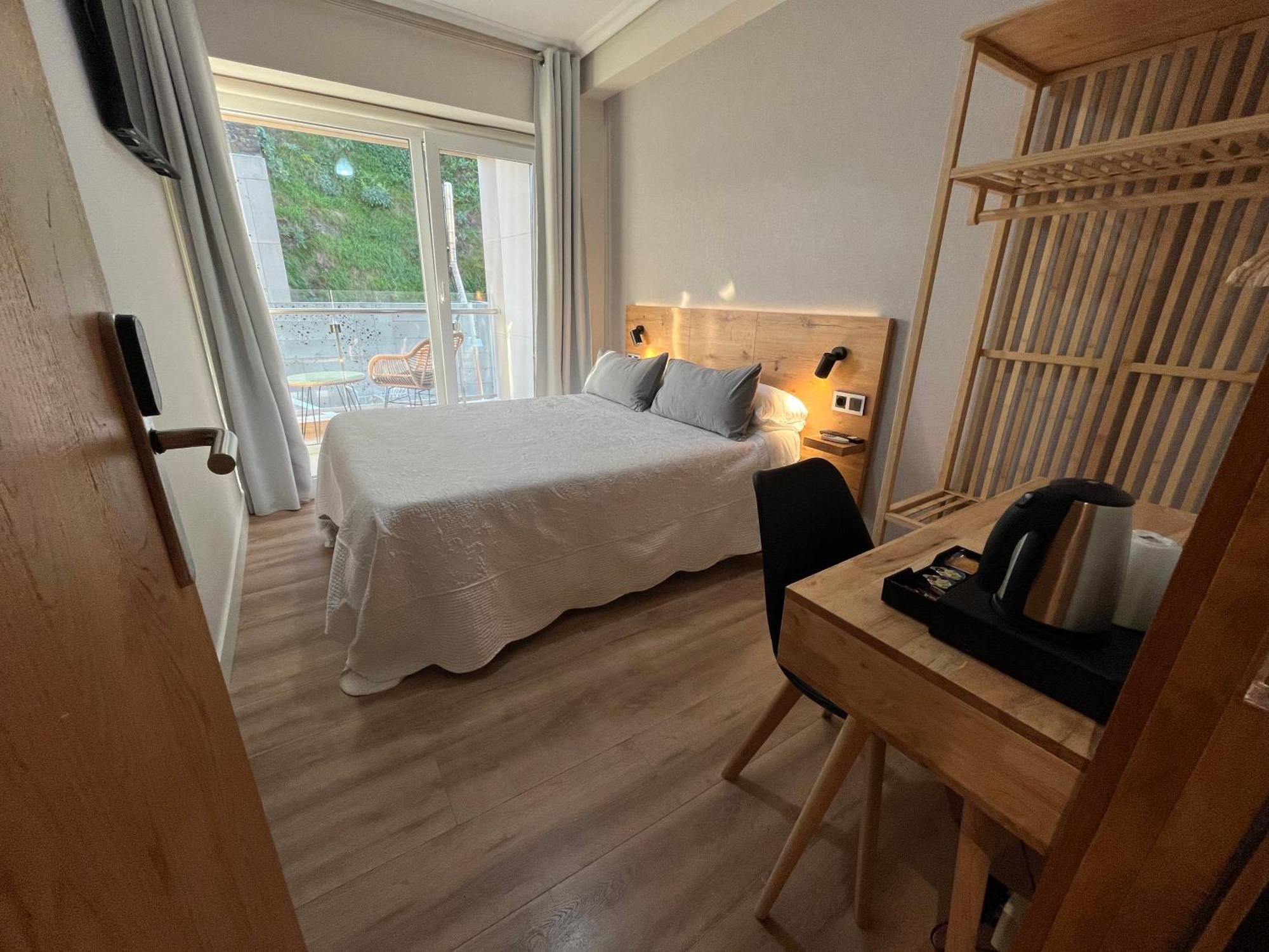 Standard Double Room Mountain View