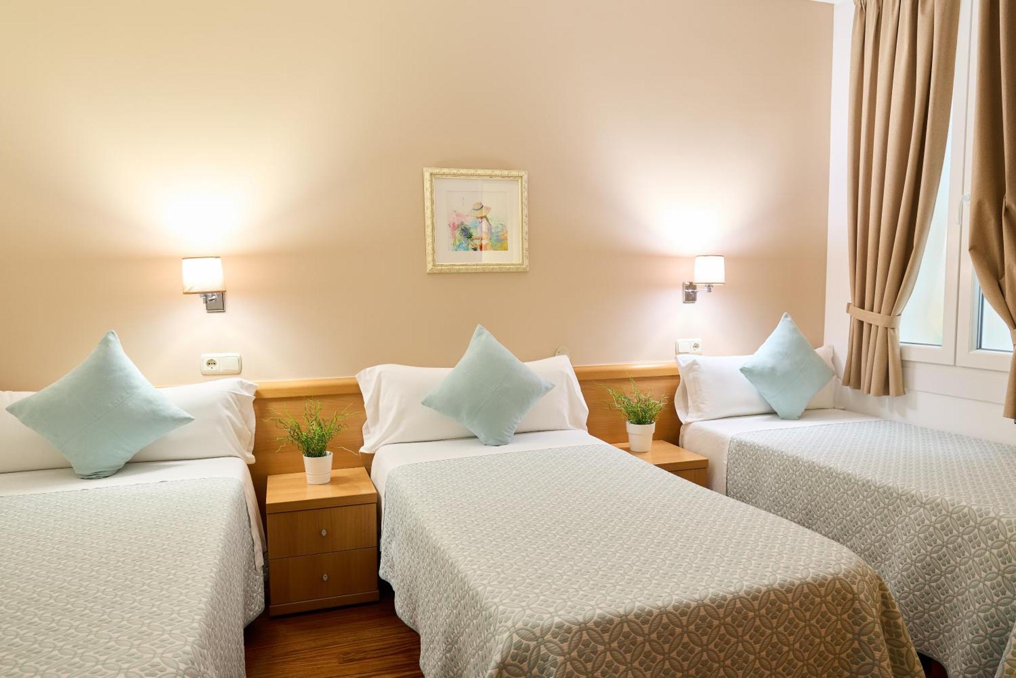 Triple Room Interior,1703563615:JPEG