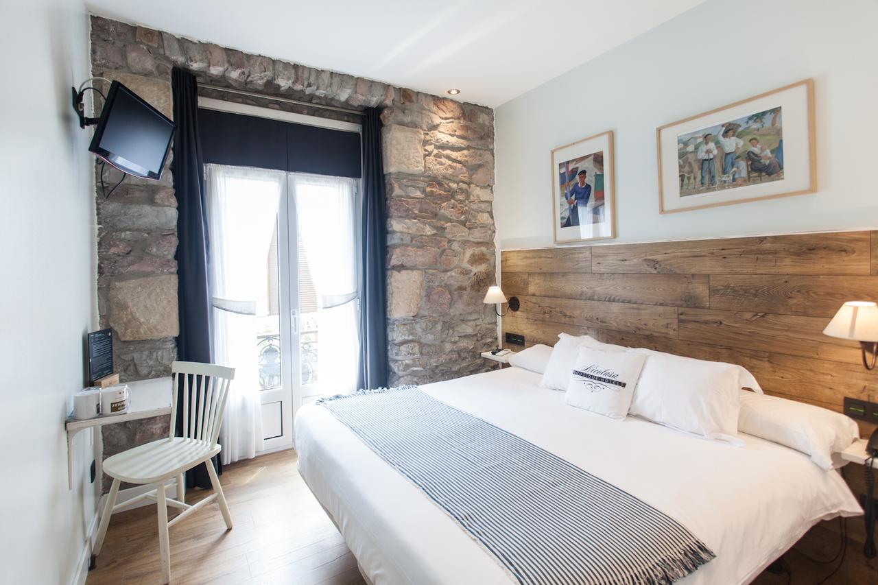 Double or Twin Room Balcony