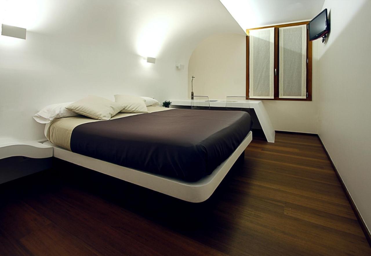 Indoor Double Room,1022342503:JPEG